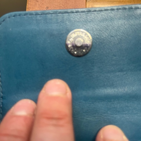 ILI Blue Crossbody wallet - Picture 3 of 12